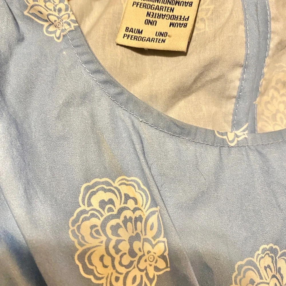Baum und Pferdgarten mynowa smocked Top in modern blue flower Small / 6 - Picture 7 of 8